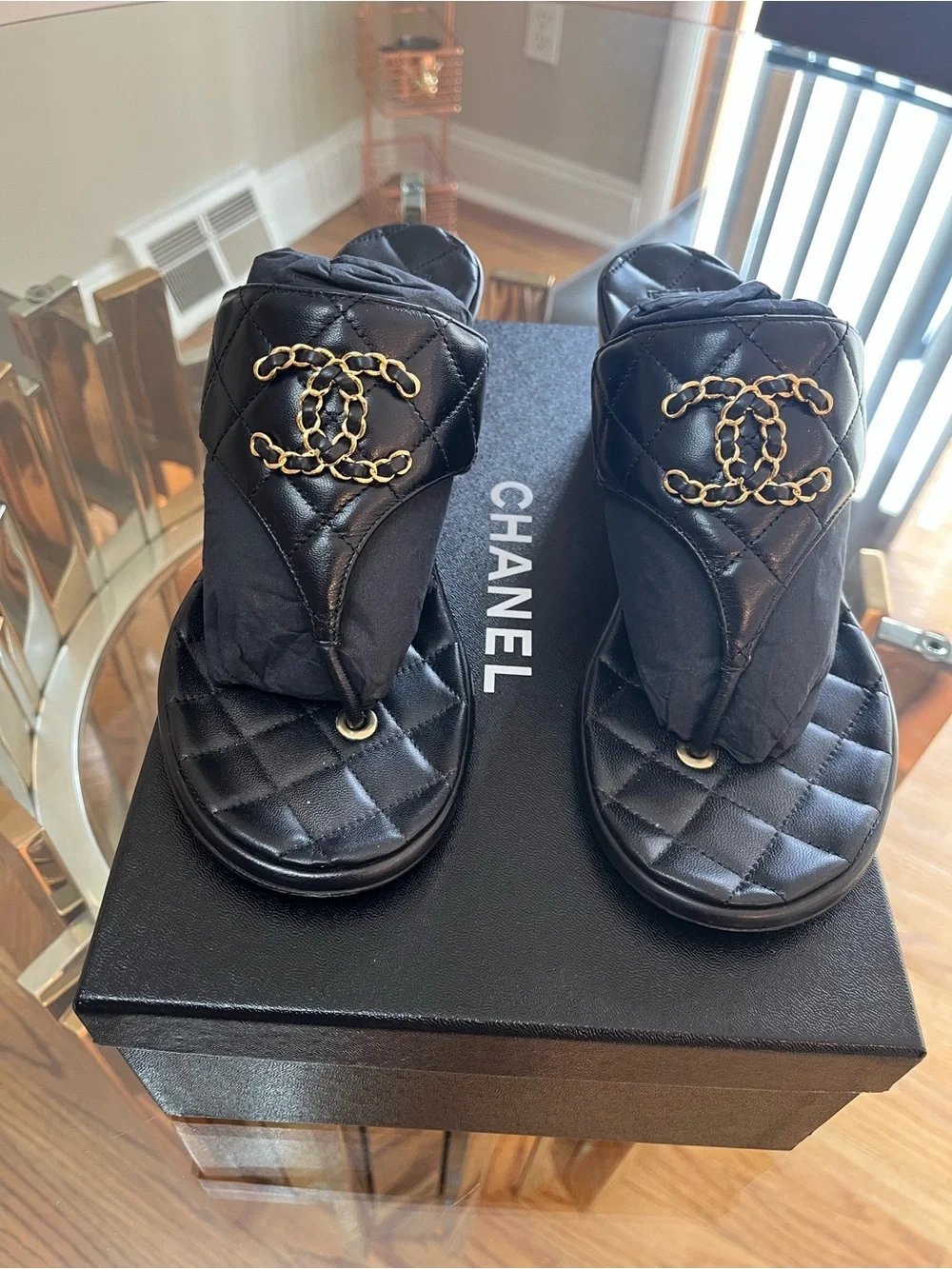 CHANEL Black Quilted Leather Thong Sandals with Gold Chain CC